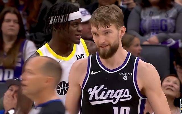 尼斯主场惨败锡耶纳,遭遇连败 尼斯主场惨败锡耶纳,遭遇连败