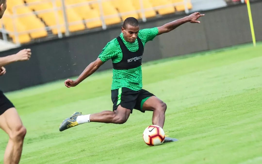 新援表现出色备战,球队积极备战取得好成绩的简单介绍 新援表现出色备战,球队积极备战取得好成绩的简单介绍