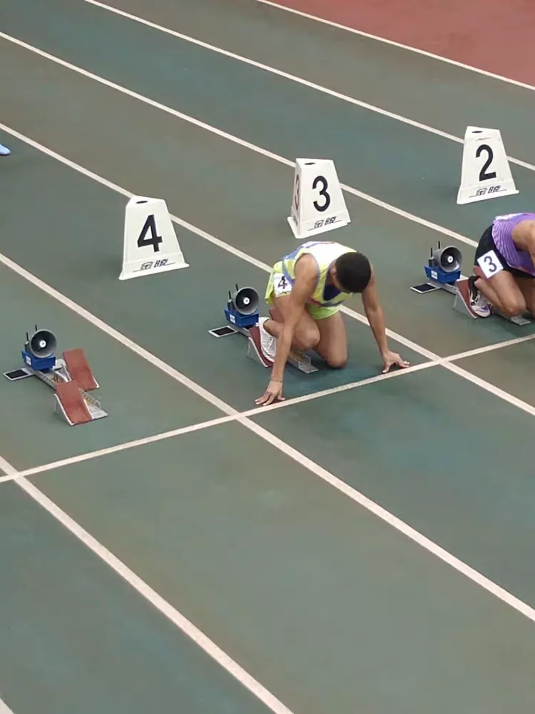 德国运动员勇夺第一，创造佳绩