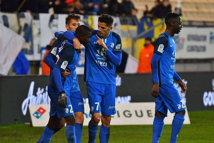 亚眠在客场不敌雷恩，遭遇两连败