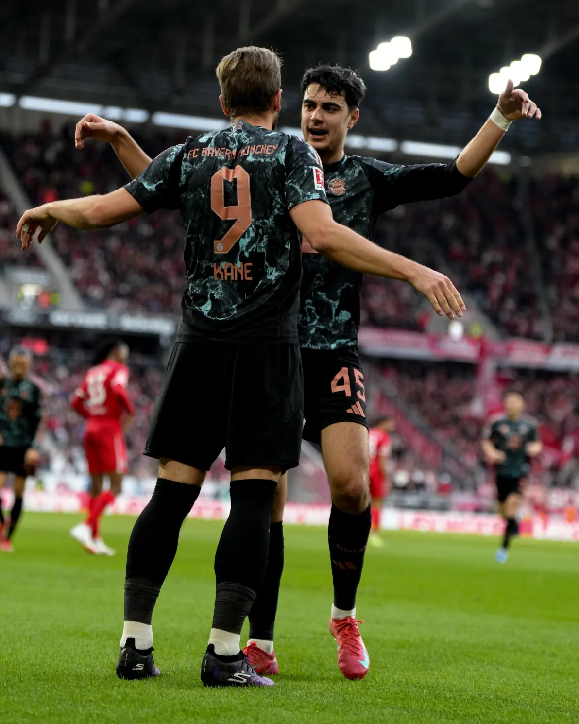 弗赖堡战平对手，暂时稳坐德甲中游位置的简单介绍