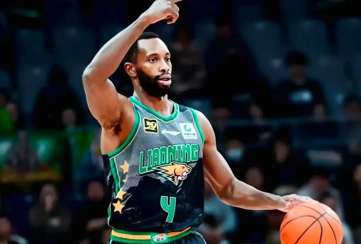 澳大利亚篮球明星遭遇伤病,球队面临考验 澳大利亚篮球明星遭遇伤病,球队面临考验