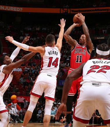 快船擒下公牛，雷纳德高效轰下30分