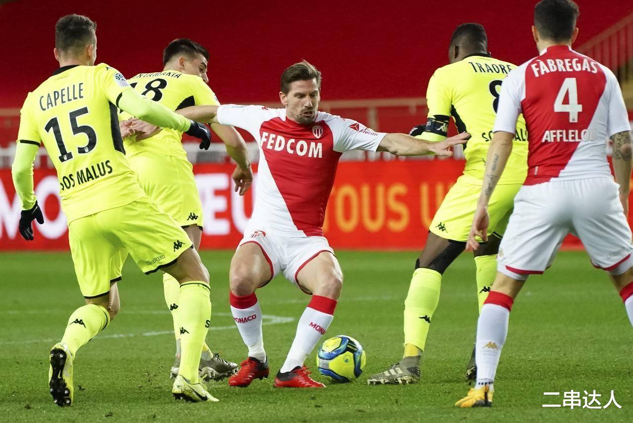 摩纳哥在精彩比赛中击败对手，获得胜利！