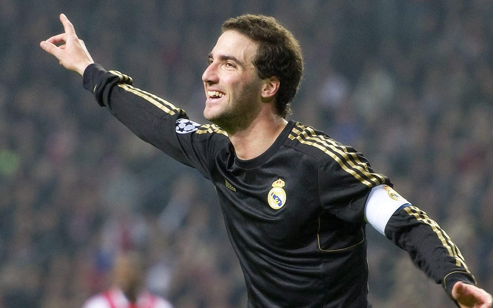 绝境中的舞者，久保建英一剑封喉，智利与法国的传奇对决