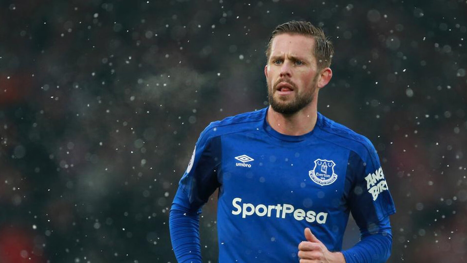 风暴席卷达拉斯,国王横扫独行侠,擎天支柱戈贝尔刷新尘封纪录